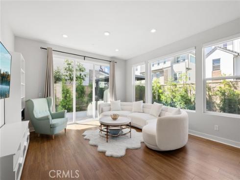 200  Newton  , Lake Forest, CA