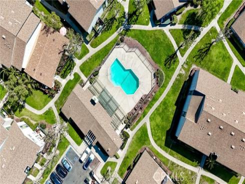 23278  Orange  8 , Lake Forest, CA