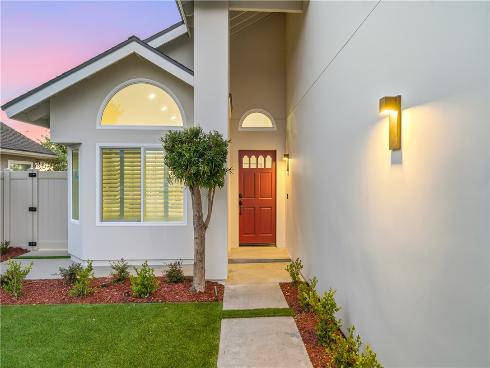 21041  Skylark  , Lake Forest, CA