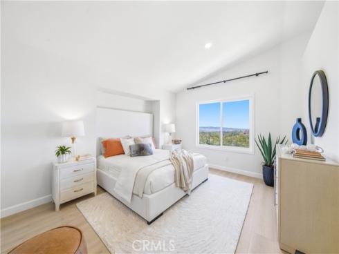 21041  Skylark  , Lake Forest, CA