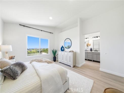 21041  Skylark  , Lake Forest, CA