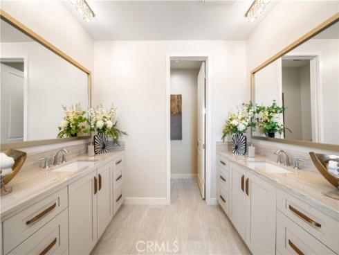 250  Newton  , Lake Forest, CA