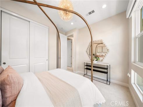 250  Newton  , Lake Forest, CA