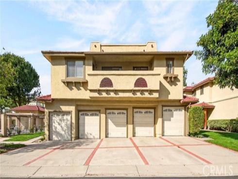 25261  Tanoak  , Lake Forest, CA