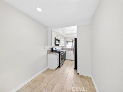 25261  Tanoak  , Lake Forest, CA