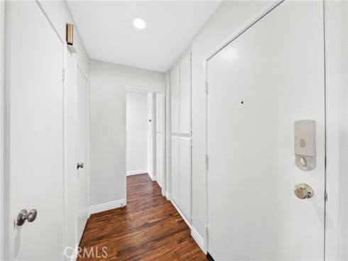 25261  Tanoak  , Lake Forest, CA