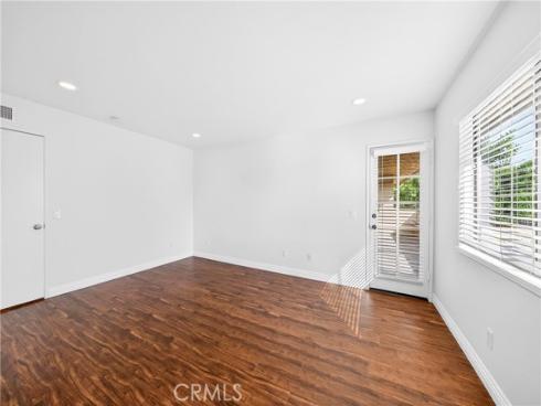 25261  Tanoak  , Lake Forest, CA