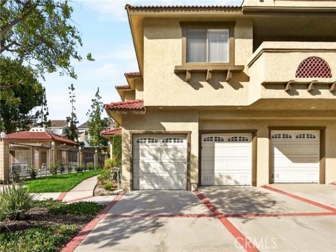 25261  Tanoak  , Lake Forest, CA