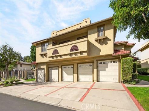 25261  Tanoak  , Lake Forest, CA