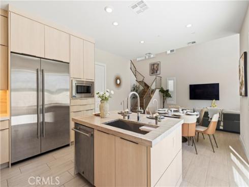 200  Longden  , Lake Forest, CA