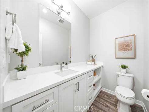 49  Finch  , Lake Forest, CA