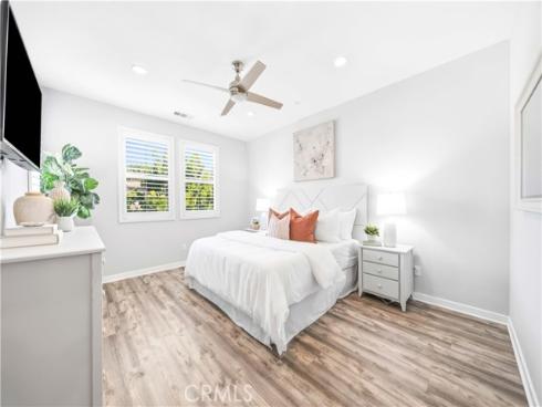 49  Finch  , Lake Forest, CA