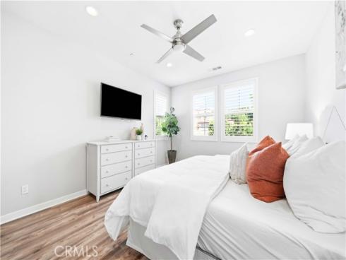 49  Finch  , Lake Forest, CA