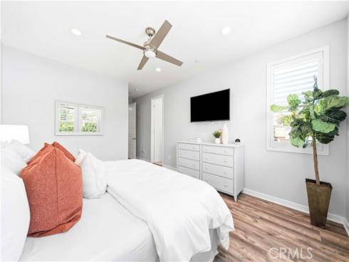 49  Finch  , Lake Forest, CA