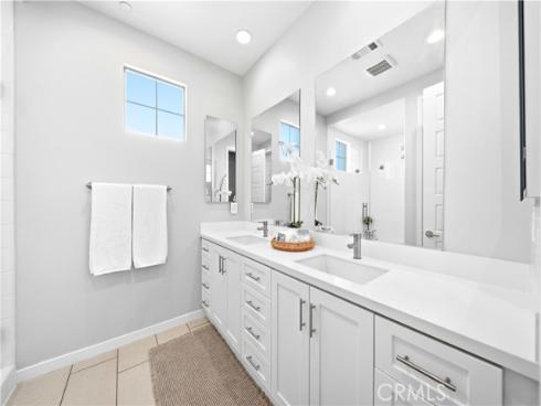 49  Finch  , Lake Forest, CA