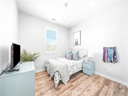 49  Finch  , Lake Forest, CA