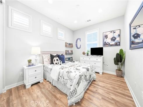 49  Finch  , Lake Forest, CA