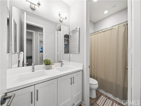 49  Finch  , Lake Forest, CA