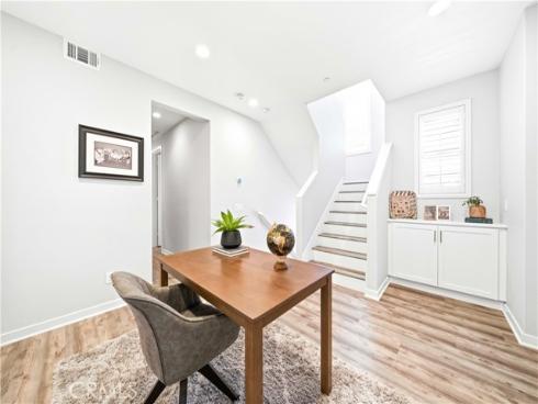 49  Finch  , Lake Forest, CA