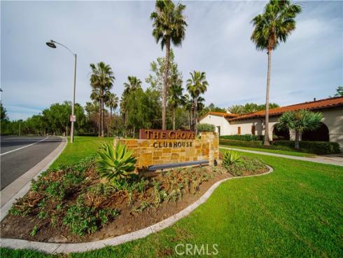 49  Finch  , Lake Forest, CA