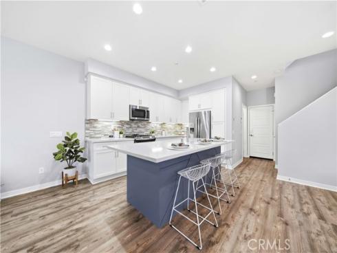 49  Finch  , Lake Forest, CA