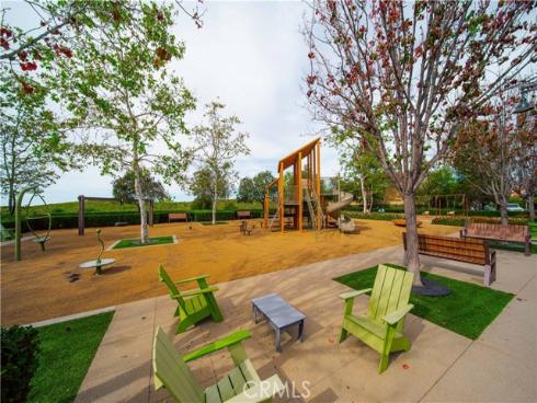 49  Finch  , Lake Forest, CA