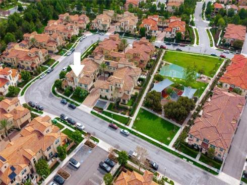 49  Finch  , Lake Forest, CA