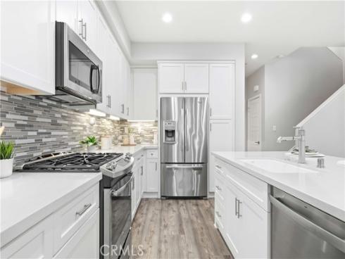 49  Finch  , Lake Forest, CA