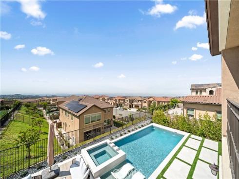 2592  Highland Oak   Court, Lake Forest, CA