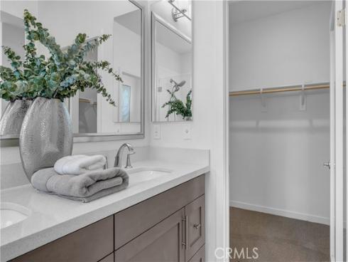 601  Shadowbrook  , Lake Forest, CA