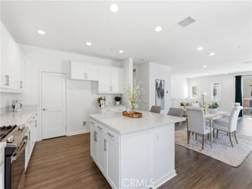 600  Shadowbrook  , Lake Forest, CA