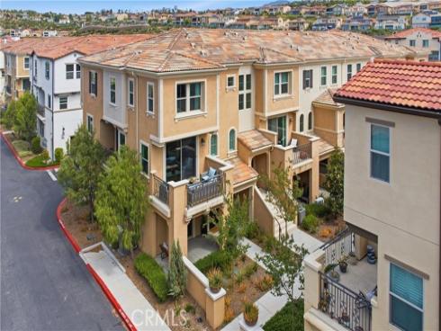 600  Shadowbrook  , Lake Forest, CA