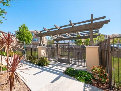 609  Shadowbrook  , Lake Forest, CA