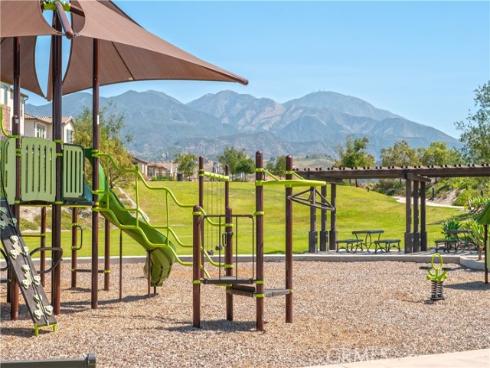 609  Shadowbrook  , Lake Forest, CA