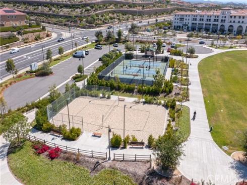 609  Shadowbrook  , Lake Forest, CA