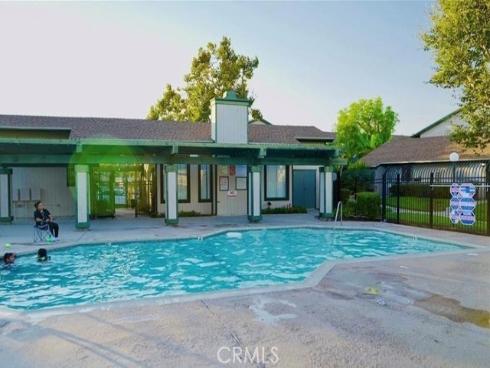 23232  orange av  , Lake Forest, CA