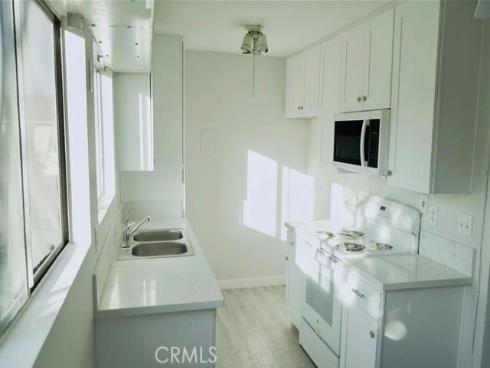 23232  orange av  , Lake Forest, CA