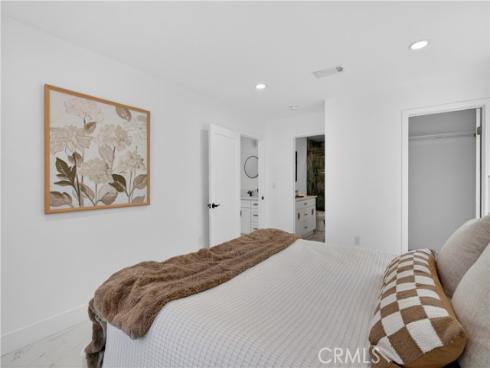 24541  Penfield  , Lake Forest, CA