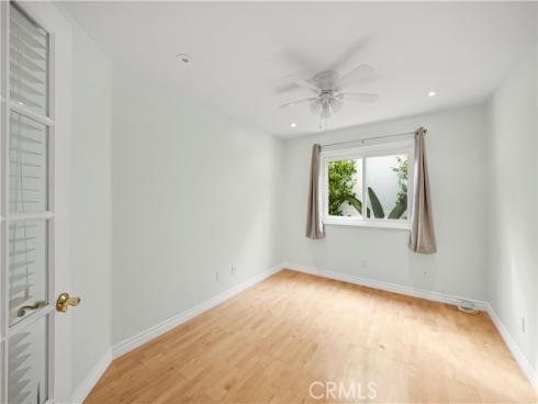 26822  Sommerset  , Lake Forest, CA