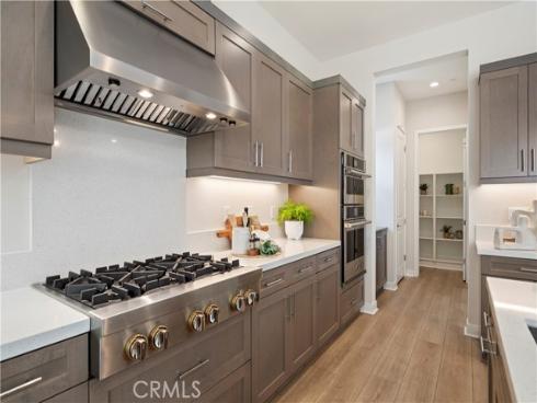 220  Edna Pkwy  , Lake Forest, CA