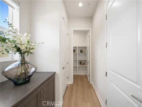 220  Edna Pkwy  , Lake Forest, CA