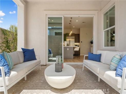 220  Edna Pkwy  , Lake Forest, CA