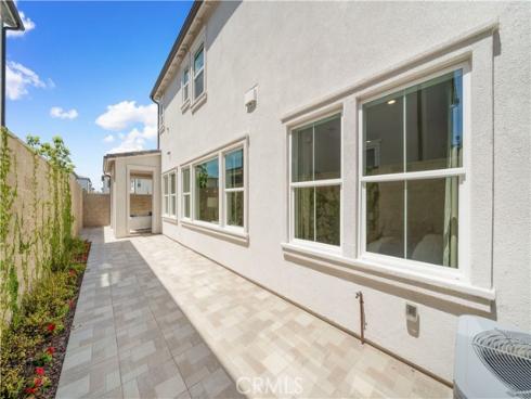 220  Edna Pkwy  , Lake Forest, CA