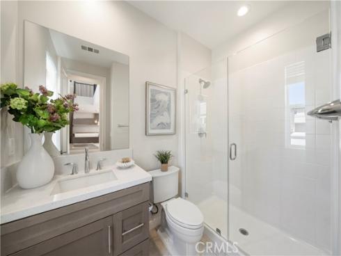 220  Edna Pkwy  , Lake Forest, CA