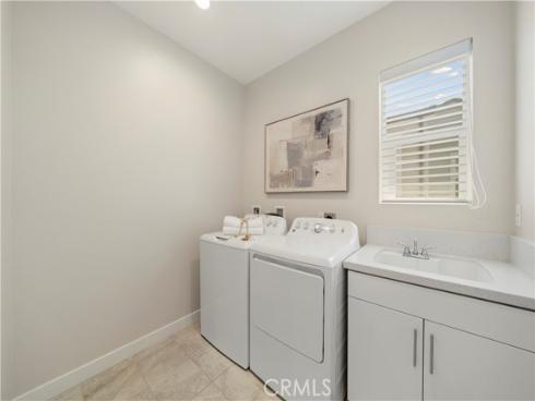 220  Edna Pkwy  , Lake Forest, CA