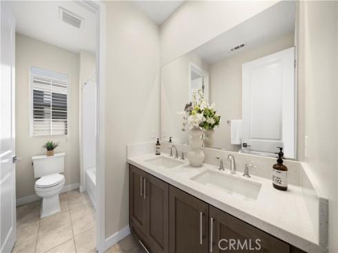 220  Edna Pkwy  , Lake Forest, CA