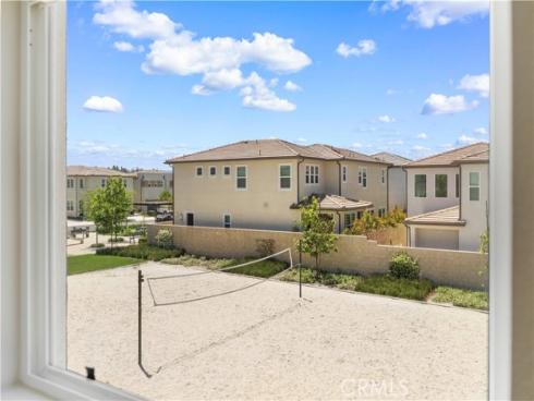 220  Edna Pkwy  , Lake Forest, CA