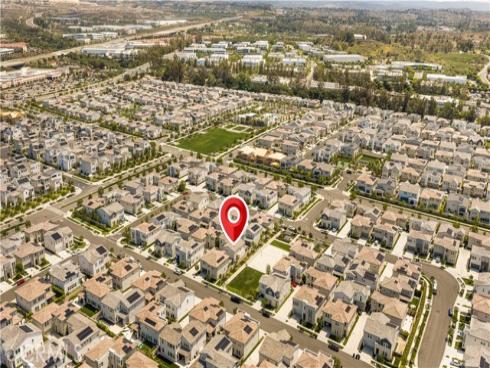 220  Edna Pkwy  , Lake Forest, CA