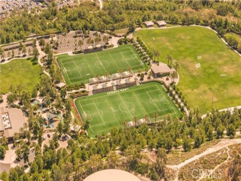 220  Edna Pkwy  , Lake Forest, CA