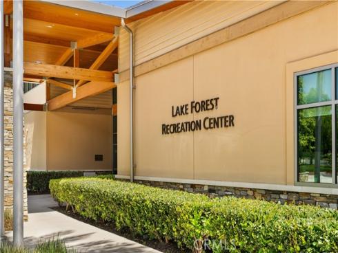 220  Edna Pkwy  , Lake Forest, CA